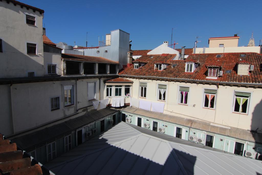 Apartamento Atico En Puerta Del Sol Madrid Luaran gambar