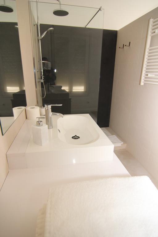 Apartamento Atico En Puerta Del Sol Madrid Luaran gambar
