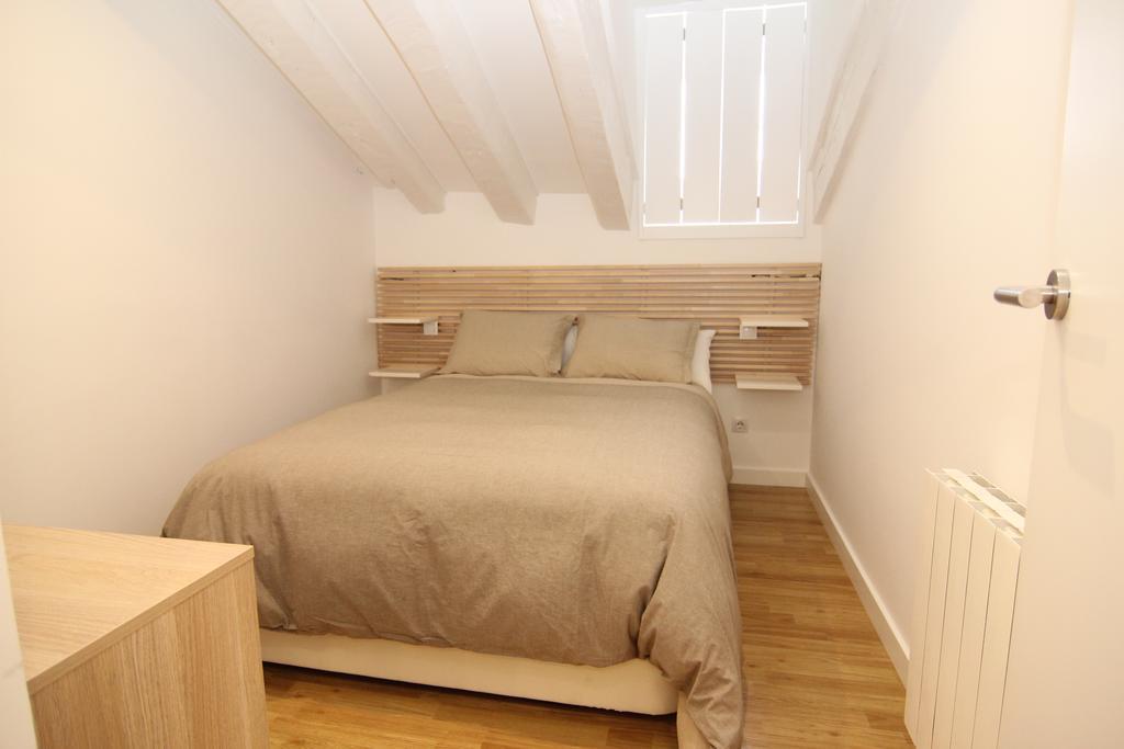 Apartamento Atico En Puerta Del Sol Madrid Luaran gambar