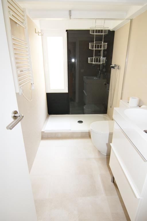 Apartamento Atico En Puerta Del Sol Madrid Luaran gambar