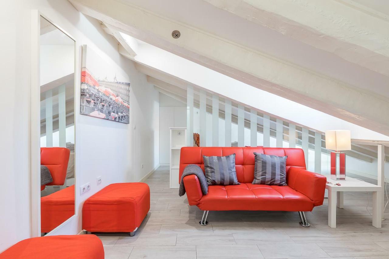 Apartamento Atico En Puerta Del Sol Madrid Luaran gambar