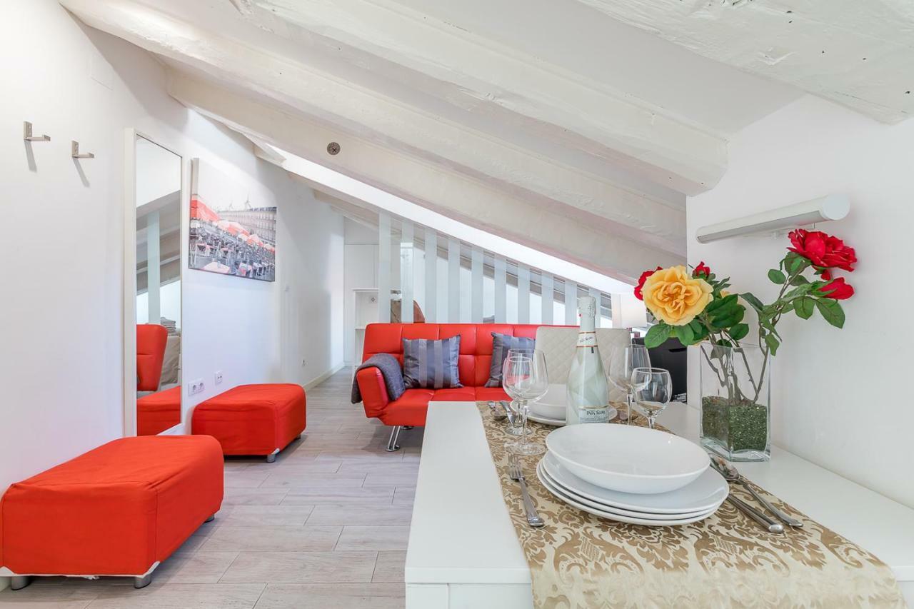 Apartamento Atico En Puerta Del Sol Madrid Luaran gambar